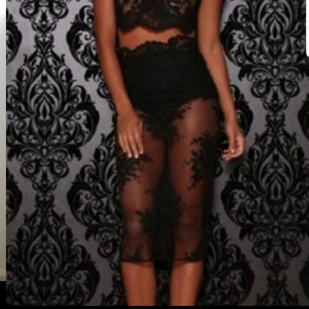 Black lace two piece set - Picture 1 of 7